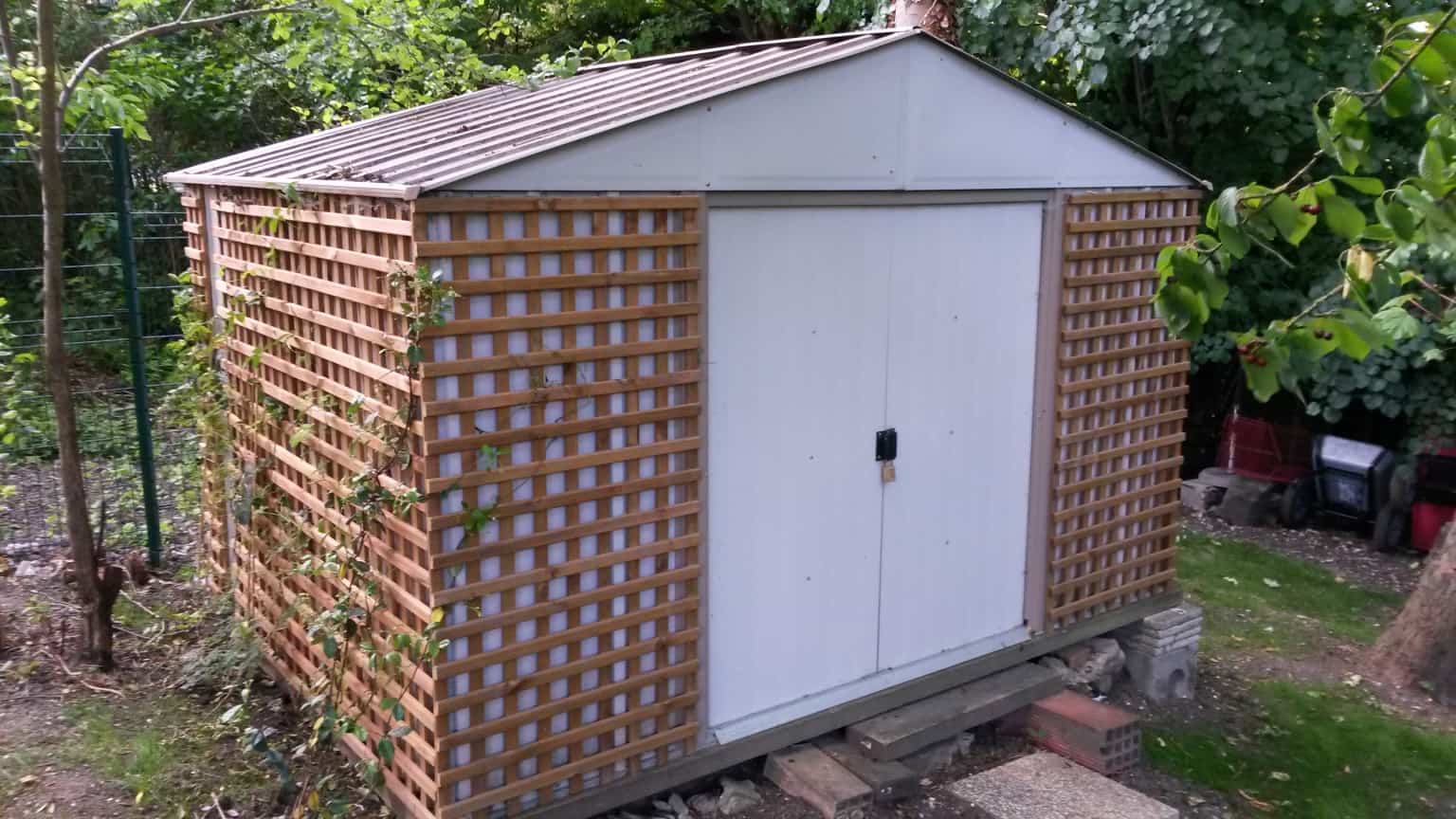 Comment fixer un abri de jardin au sol ? – Conseils Ecolovie Projet